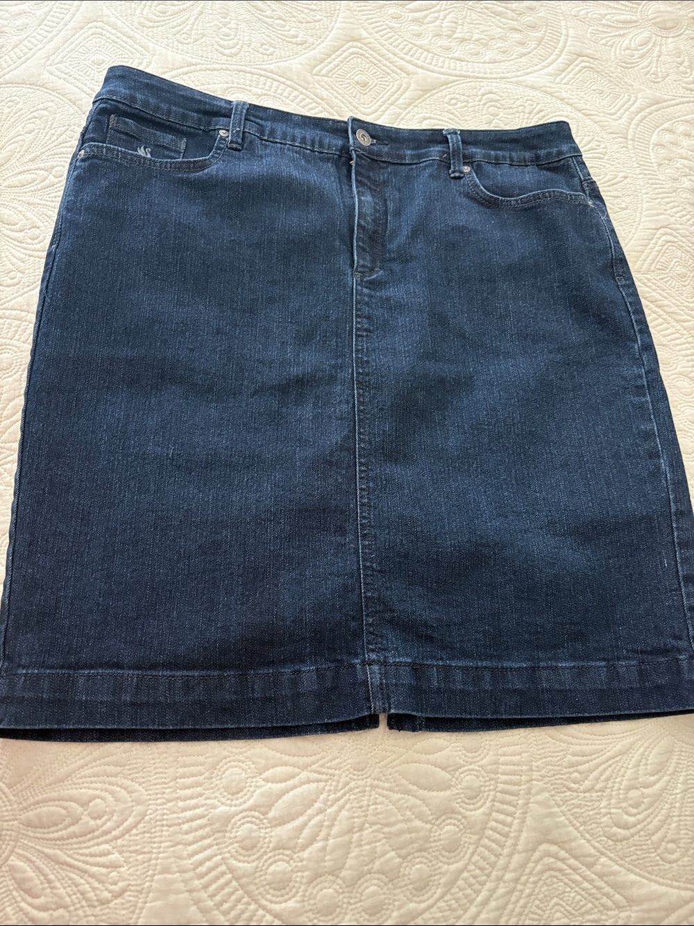 Gloria Vanderbilt Dark Blue Denim Midi Skirt